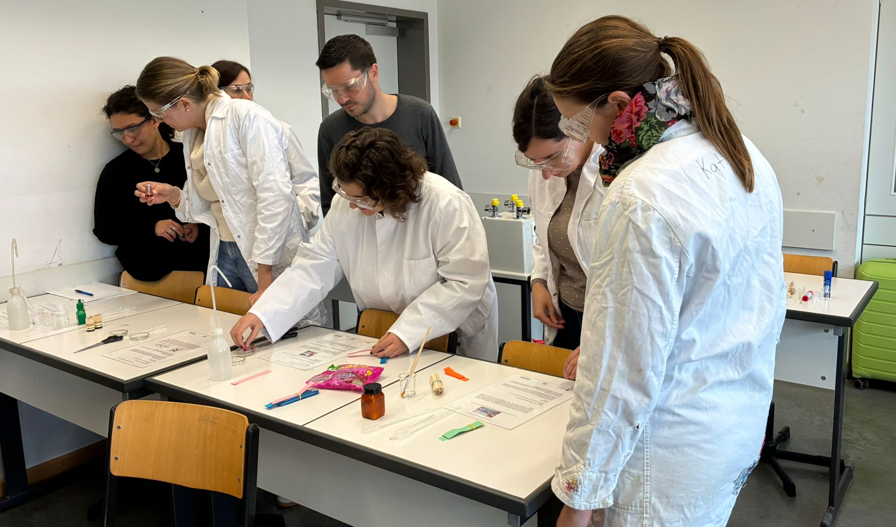 Du betrachtest gerade Fortbildung für Chemie-Lehrkräfte