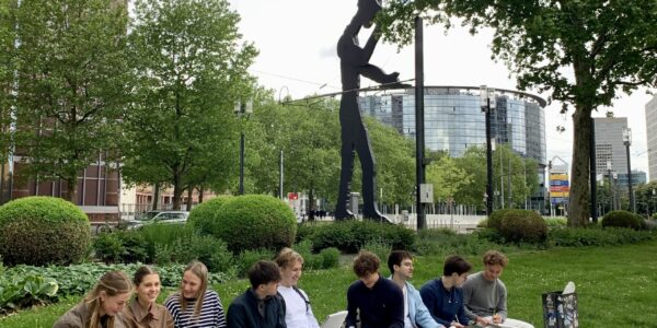 Exkursion zum „Hammering Man“