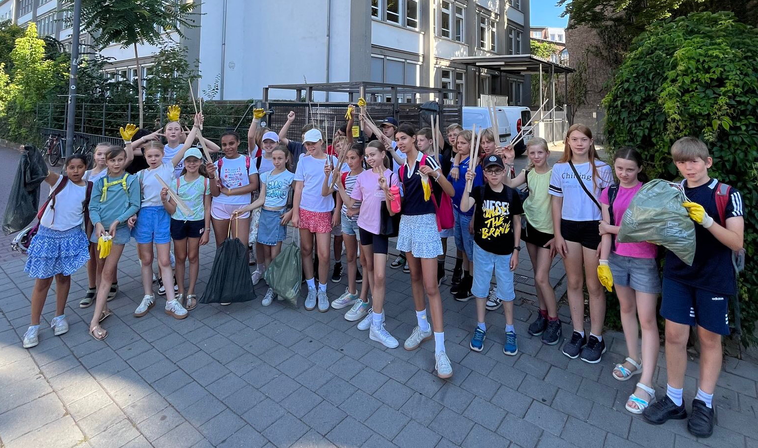 Du betrachtest gerade Schulweg sauberhaft