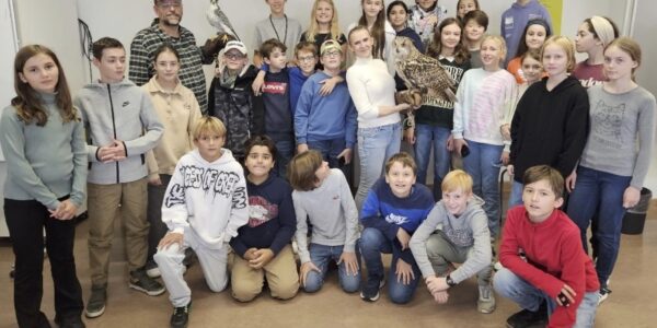 Schiller besucht Greifvögel